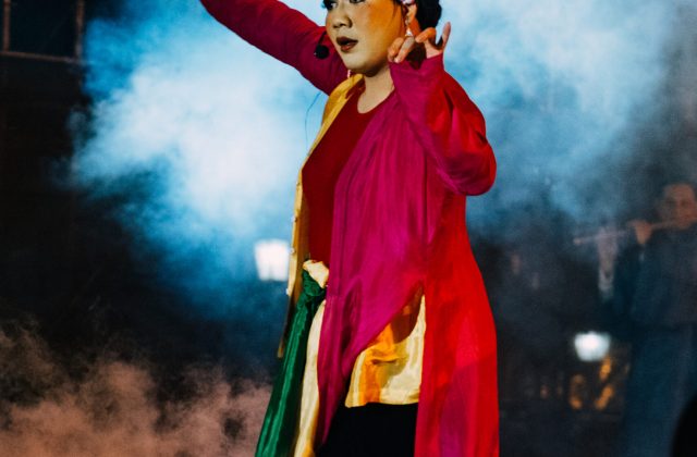Khai mạc - 15